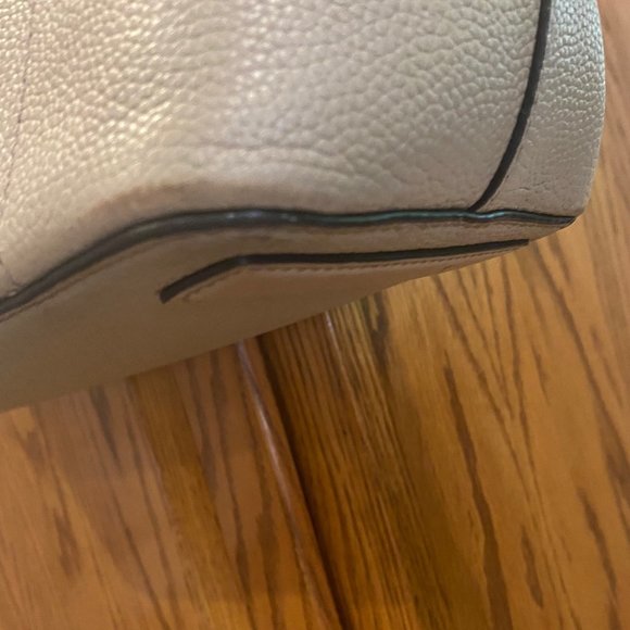 Michael Kors Tan Shoulder Bag - Picture 7 of 11